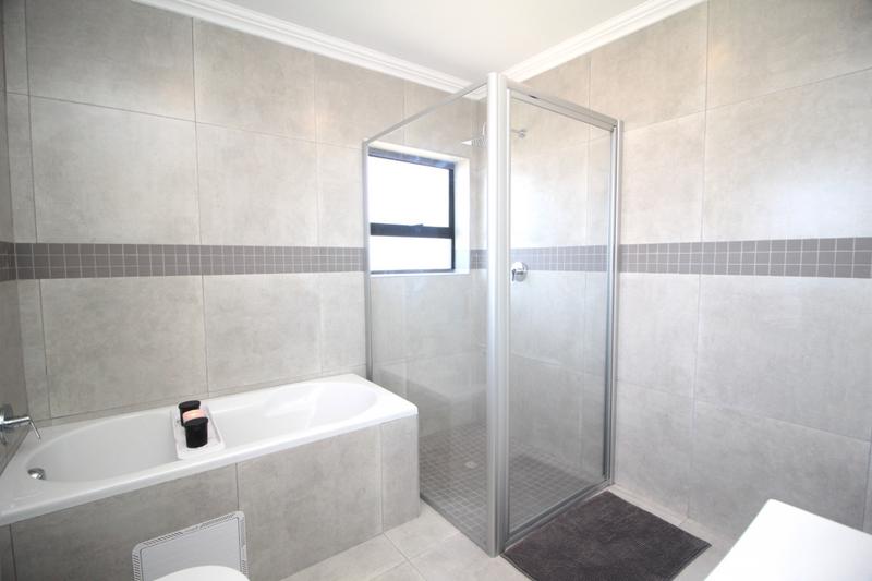 3 Bedroom Property for Sale in Fraaiuitsig Western Cape